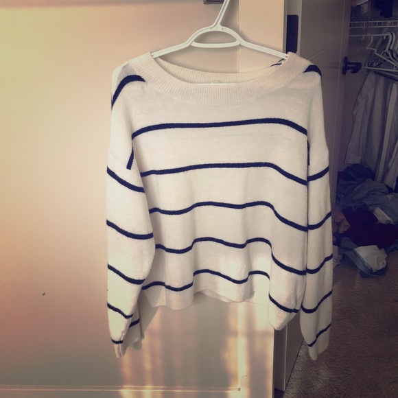 Sweater - Picture 1 of 1